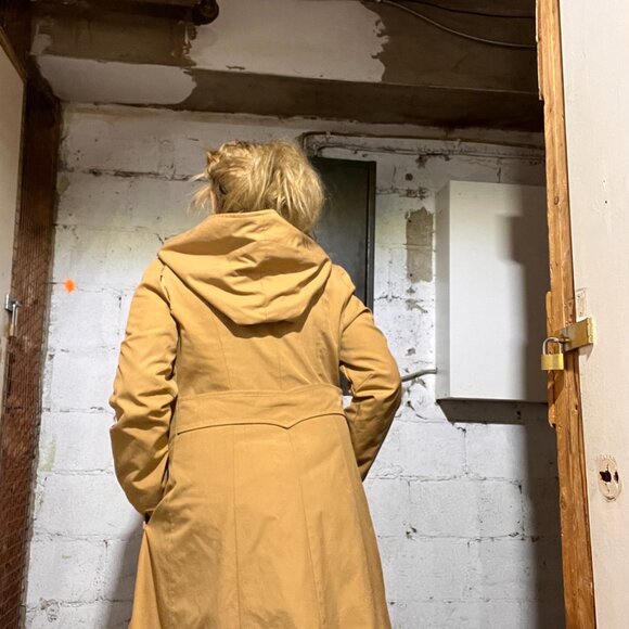 Light Beige Trench Coat with hoodie - Picture 3 of 9